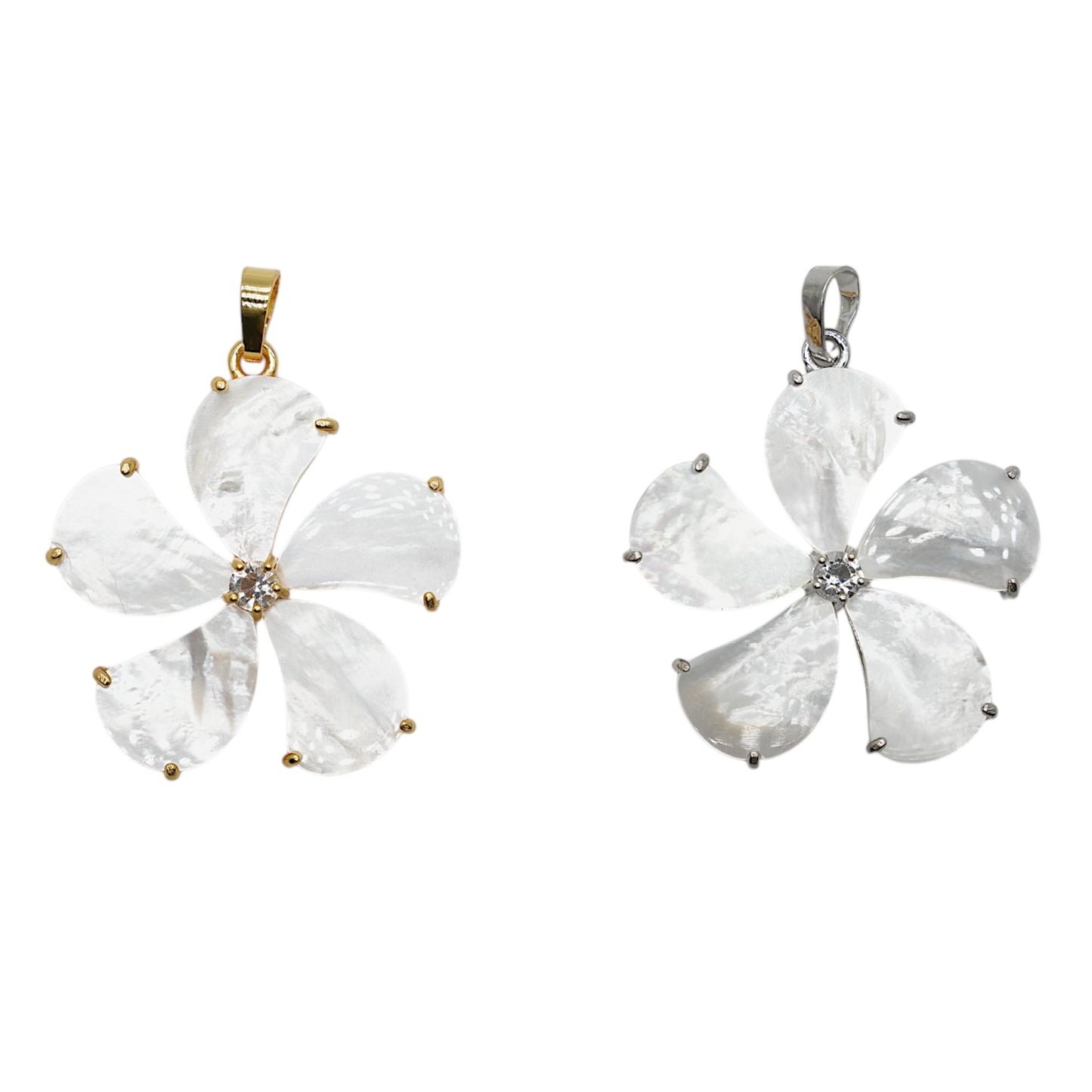 Pendentif fleur en nacre 4 cm