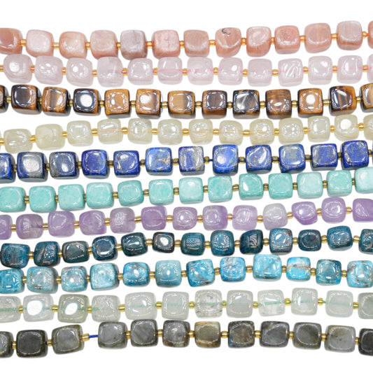 Fil de perles cube au bord arrondie 10 mm (11 pierres disponibles)