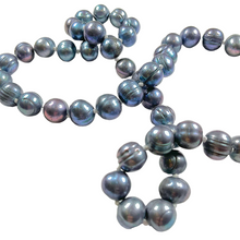 Load image into Gallery viewer, Collier en perles d’eau douce noire N-5
