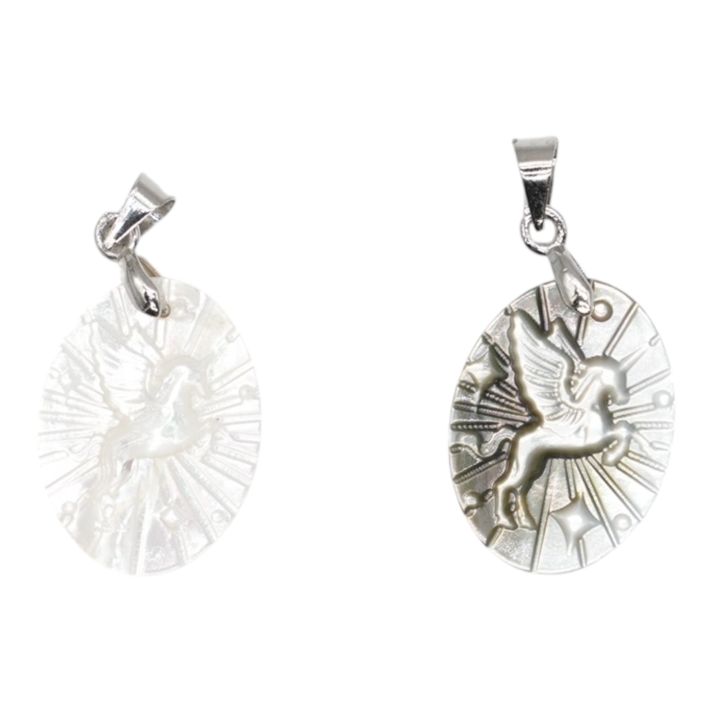 Pendentif Licorne forme ovale 15x20 mm en nacre