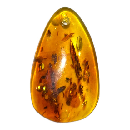 Pendentif ambre forme goutte plate percé devant