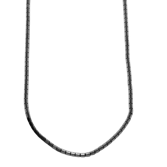 Collier sautoir 70 cm Hématite electroplaquée argenté 4mm forme triangle CHA-3