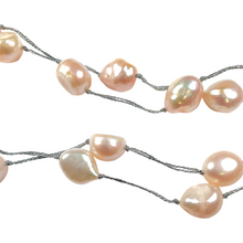 Load image into Gallery viewer, Collier Sautoir en perles d’eau &amp; polyester argenté SA - 5
