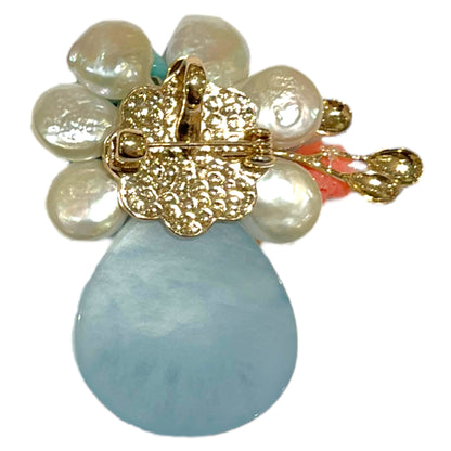 Broche fleurie en aiguë marine, amazonite et perle de rivière (Exemplaire unique)