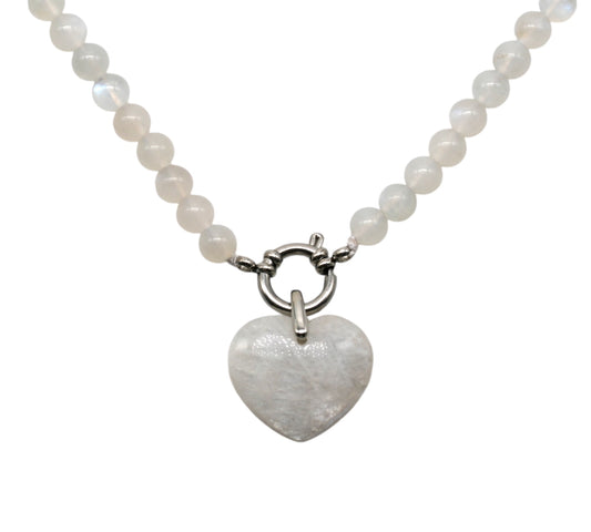 Collier en Pierre de lune bleutée attache bouée en acier argenté avec pendentif coeur