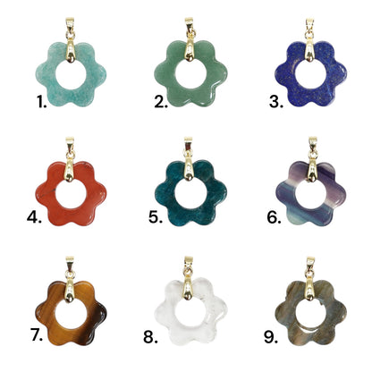 Pendentif Fleurs 25 mm — Bélière dorée ou argentée (11 pierres disponible)