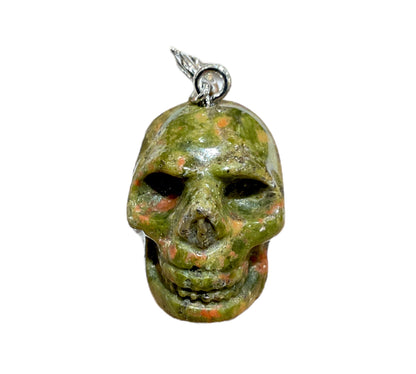 Pendentif crâne en unakite