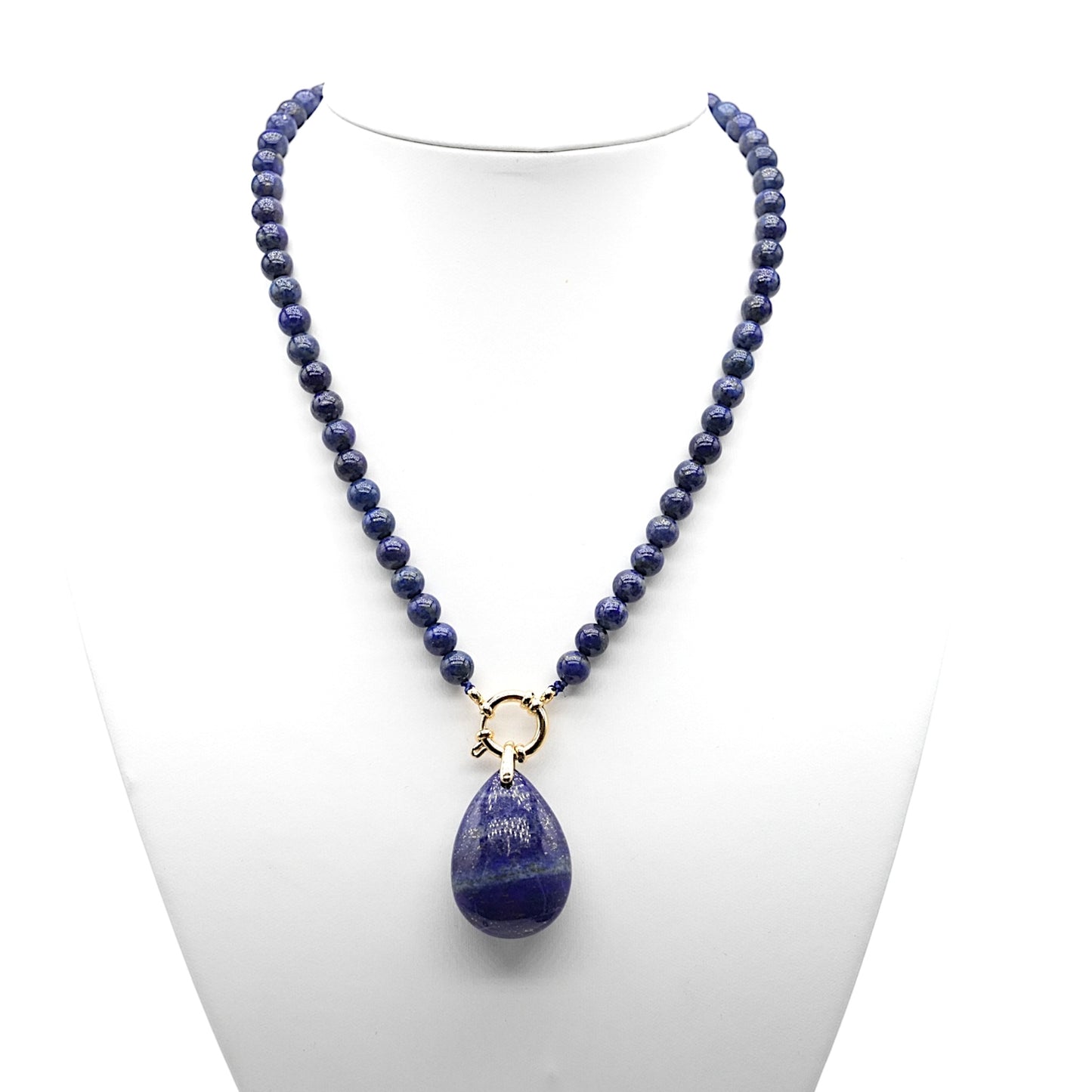 Collier boule en Lapis A attache bouée en acier doré avec pendentif