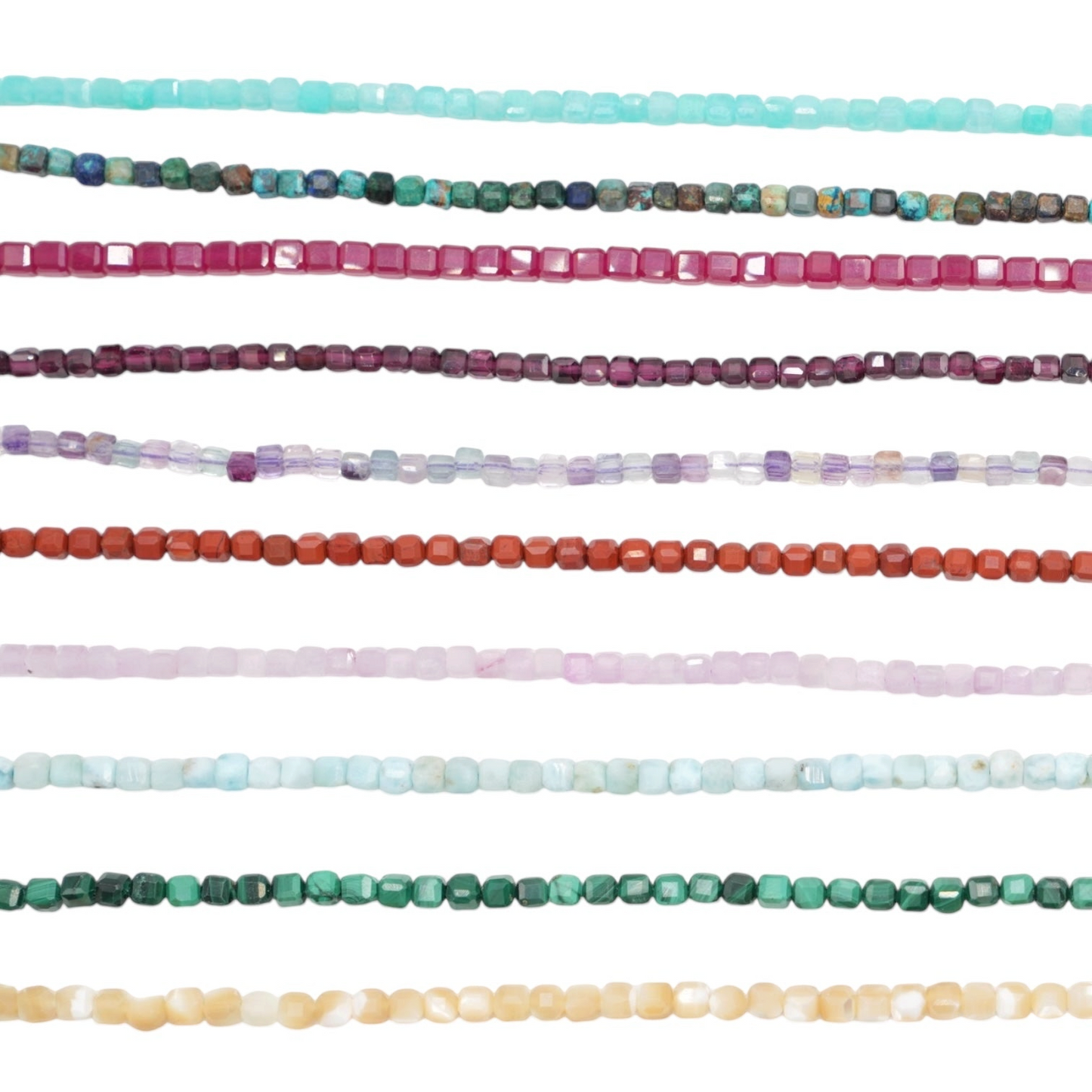 Fil de perles carrés facettés 3x3 mm (18 pierres disponible)