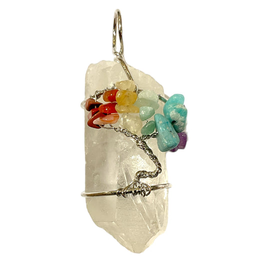 Pendentif Cristal de roche Brute Arbre de vie 7 chakras argenté