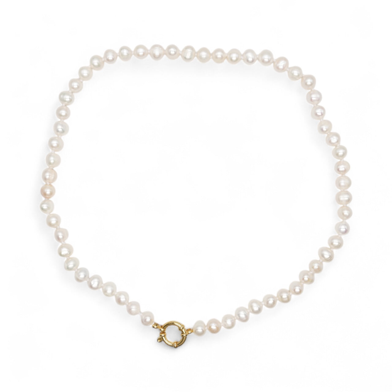 Collier en perles d’eau douce 8-9 mm attache bouée en acier doré numero 17