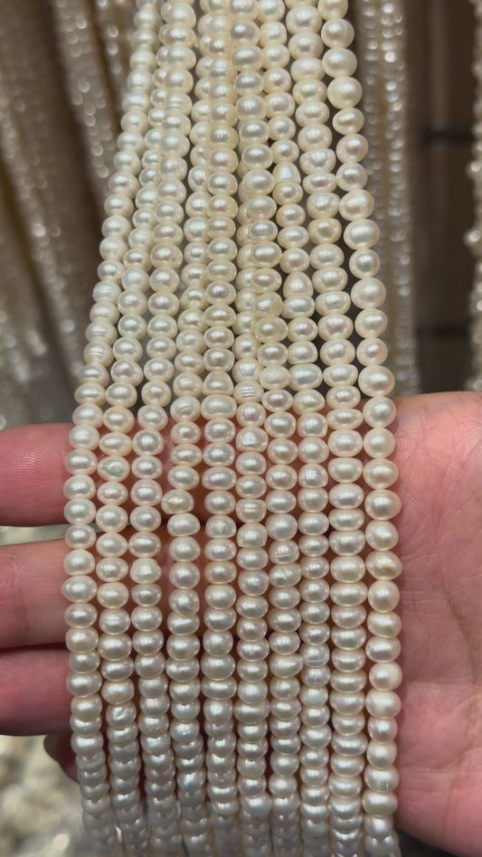 Fil de perle d’eau douce 4-4.5 mm [49]