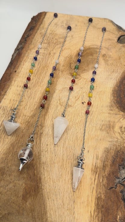 Pendule Cristal de roche avec chaine 7 chakras (4 formes disponible)