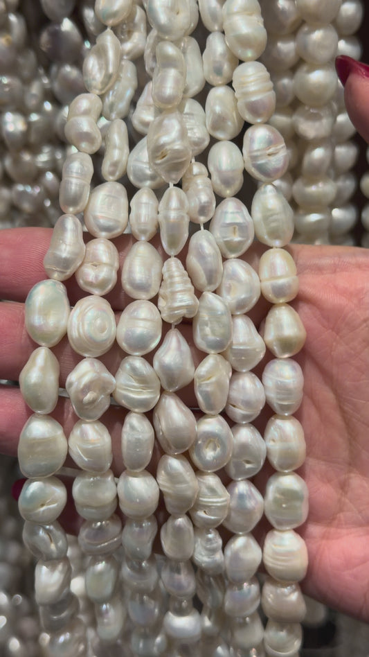 Fil de perle d’eau douce 10-12 mm [93]