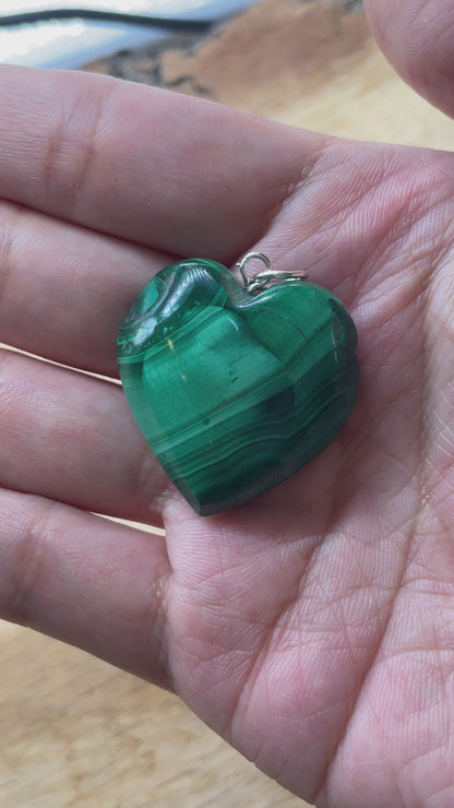 Pendentif Cœur en Malachite fait main (bombé des deux côtés)
