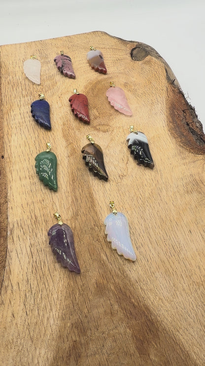 Pendentif aile d’ange 20x43x8 mm (12 pierres disponible) (bélière doré ou argenté incluse)