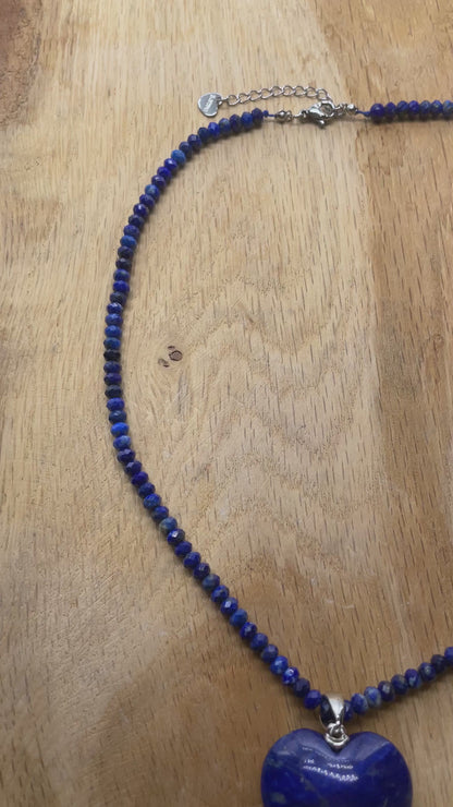 Collier facetté avec pendentif Lapis forme cœur acier inoxydable argenté