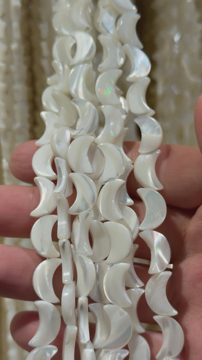 Fil de Lunes en nacre blanche