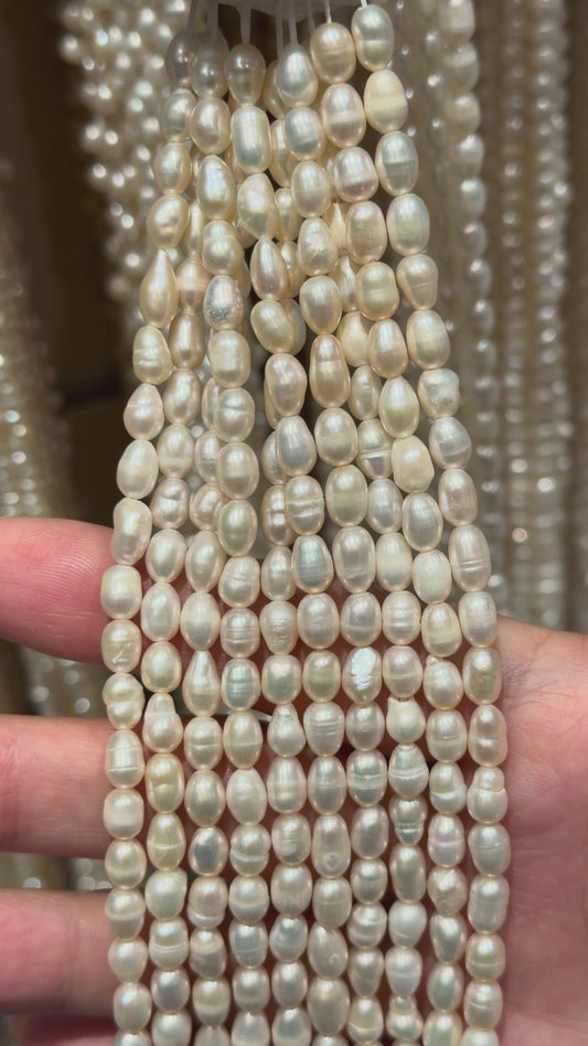 Fil de perle d’eau douce 4.5-4.8 mm [46]