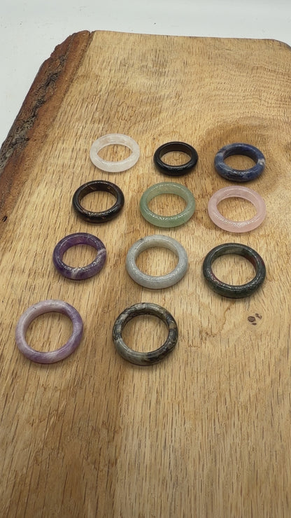 Anneau aléatoire (11 pierres disponible)