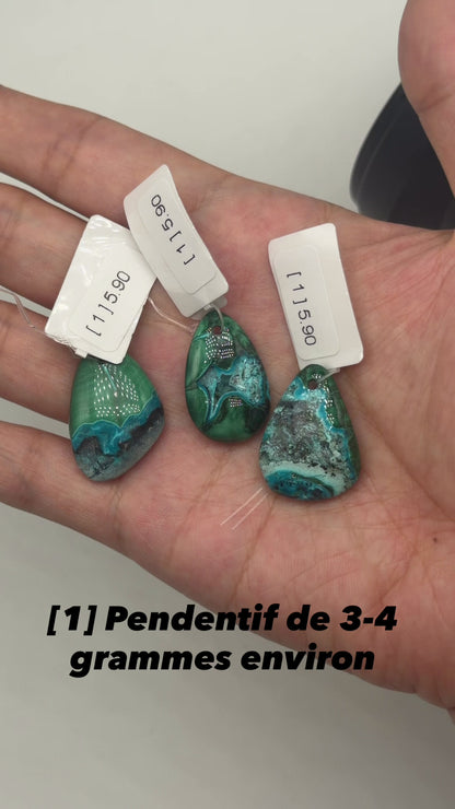 Extra Blue Labradorite Pendant (17 shapes available)