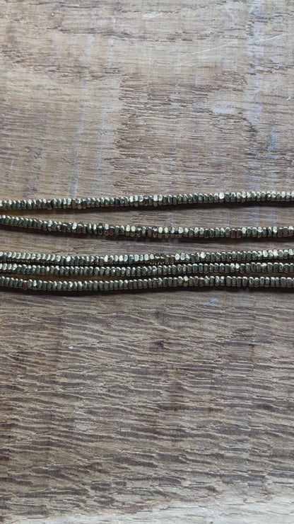 Fil de perle Hématite electroplaquée doré 2mm HED-234