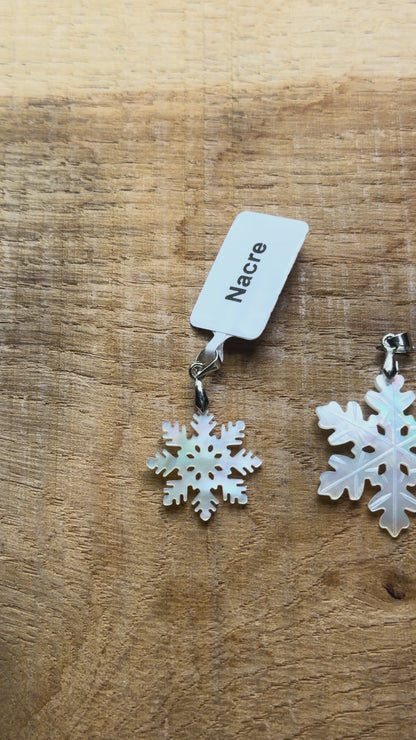 Pendentif Flocon de neige en nacre (2 tailles disponible)