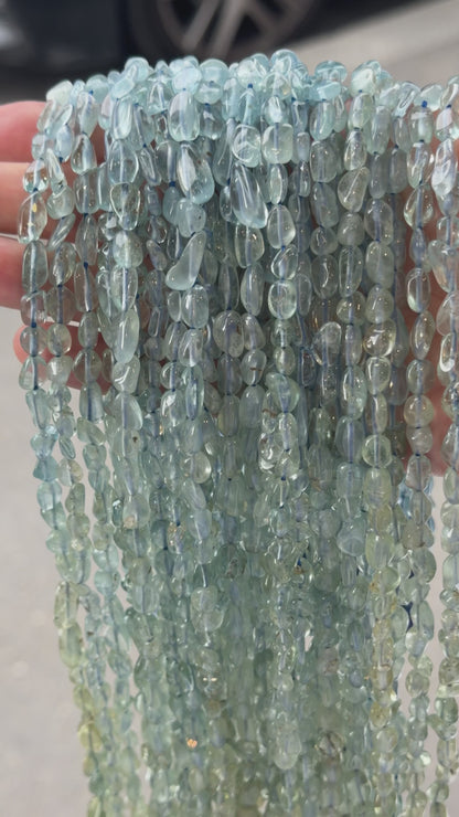 Fil de perle forme libre Aigue marine 5x10 mm (référence 99)