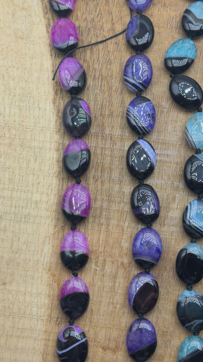 Fil de perles en Agate ovale 15x20 mm (8 pierres disponible)