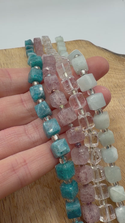 Fil de perles cube facetté 8x8 mm (4 pierres disponibles)