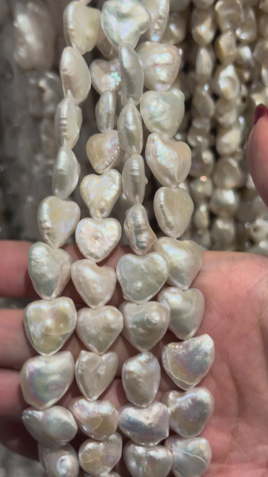 Fil de perle d’eau douce cœur 13x15 mm [113]