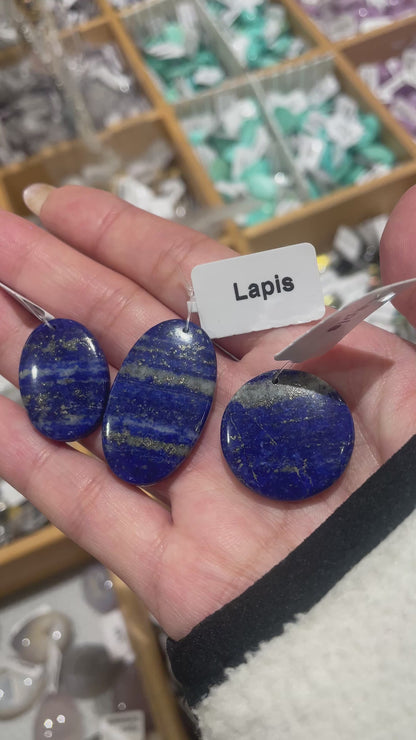 Pendentif Lapis forme aléatoire percé devant