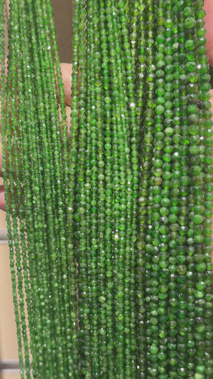 Fil de perles facettées Diopside