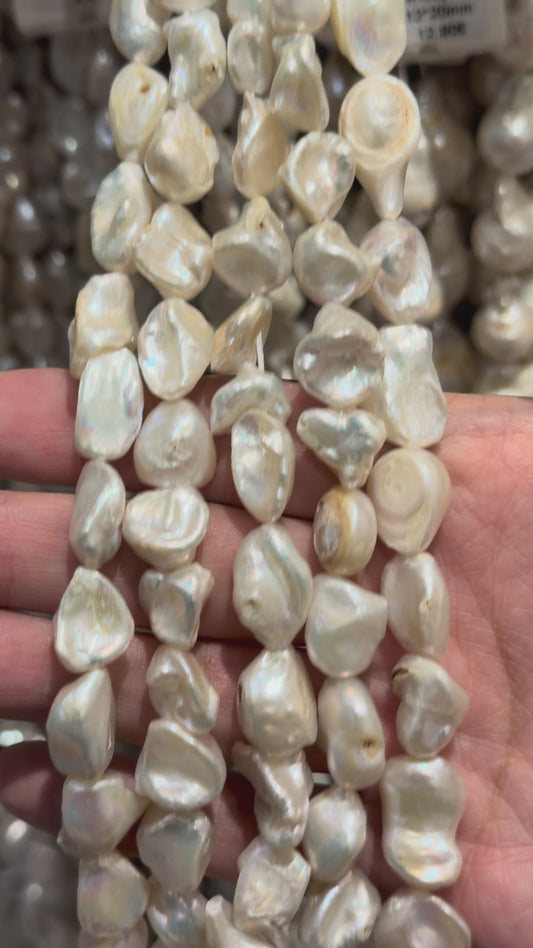 Fil de perle d’eau douce 12 mm [110]