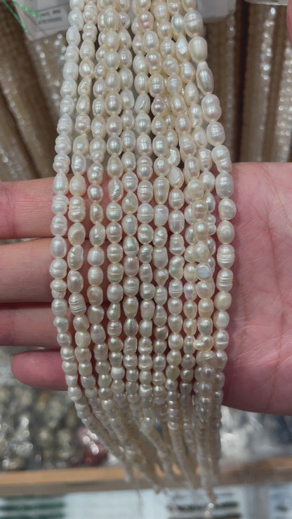 Fil de perle d’eau douce 3.5-4.2mm [21]