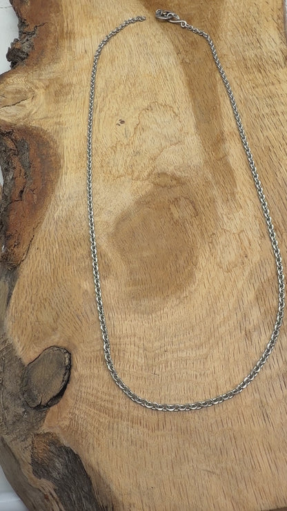 Lot de 10 chaînes en acier inoxydable argenté 65 cm modèle 28 — Taille du maillon 0.4 cm